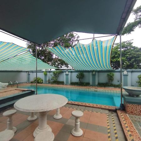Vila Princess,Sentul 4Bedroom Dan Tenda Camping,Private Pool, Tenis Meja, Mini Billiard, Karaoke, Ayunan,Bbq, 08Satu3 80Satu6 4Satu5Satu Bogor Eksteriør bilde
