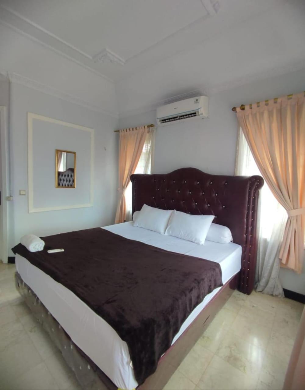 Vila Princess,Sentul 4Bedroom Dan Tenda Camping,Private Pool, Tenis Meja, Mini Billiard, Karaoke, Ayunan,Bbq, 08Satu3 80Satu6 4Satu5Satu Bogor Eksteriør bilde