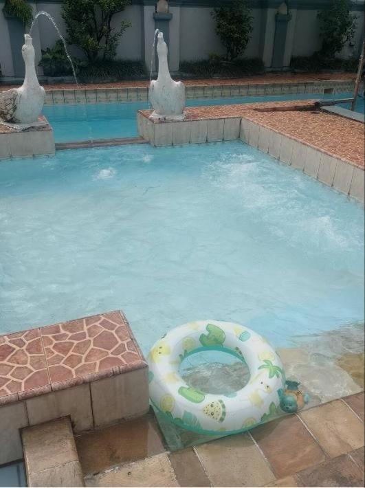 Vila Princess,Sentul 4Bedroom Dan Tenda Camping,Private Pool, Tenis Meja, Mini Billiard, Karaoke, Ayunan,Bbq, 08Satu3 80Satu6 4Satu5Satu Bogor Eksteriør bilde