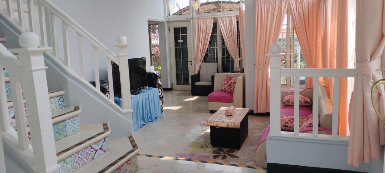 Vila Princess,Sentul 4Bedroom Dan Tenda Camping,Private Pool, Tenis Meja, Mini Billiard, Karaoke, Ayunan,Bbq, 08Satu3 80Satu6 4Satu5Satu Bogor Eksteriør bilde