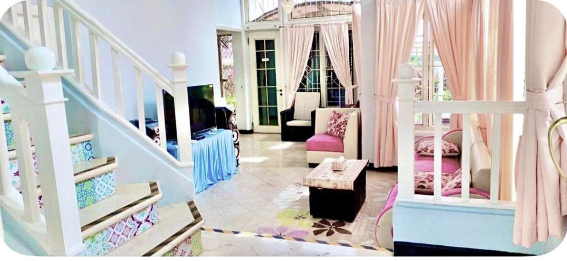 Vila Princess,Sentul 4Bedroom Dan Tenda Camping,Private Pool, Tenis Meja, Mini Billiard, Karaoke, Ayunan,Bbq, 08Satu3 80Satu6 4Satu5Satu Bogor Eksteriør bilde