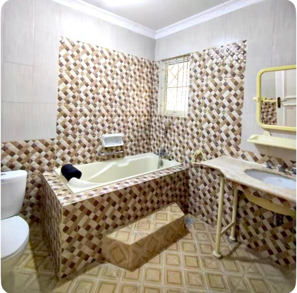 Vila Princess,Sentul 4Bedroom Dan Tenda Camping,Private Pool, Tenis Meja, Mini Billiard, Karaoke, Ayunan,Bbq, 08Satu3 80Satu6 4Satu5Satu Bogor Eksteriør bilde
